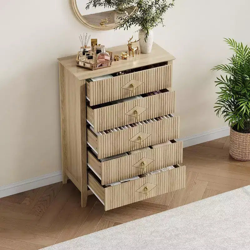 Commode cannelée à 5 tiroirs de 80 cm, commode de rangement moderne avec tiroirs profonds et kit anti-basculement