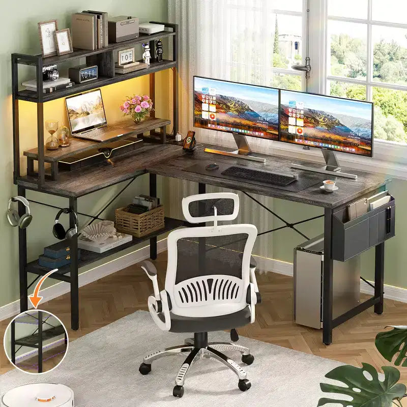 Bureau d'ordinateur en L avec écran et étagère, bureau de jeu avec station de charge