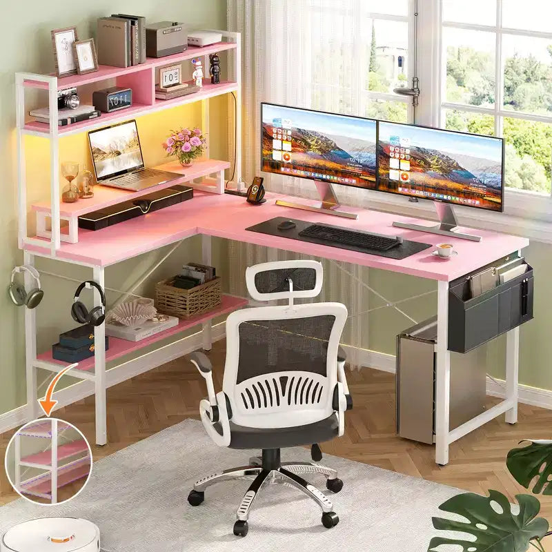 Bureau d'ordinateur en L avec écran et étagère, bureau de jeu avec station de charge