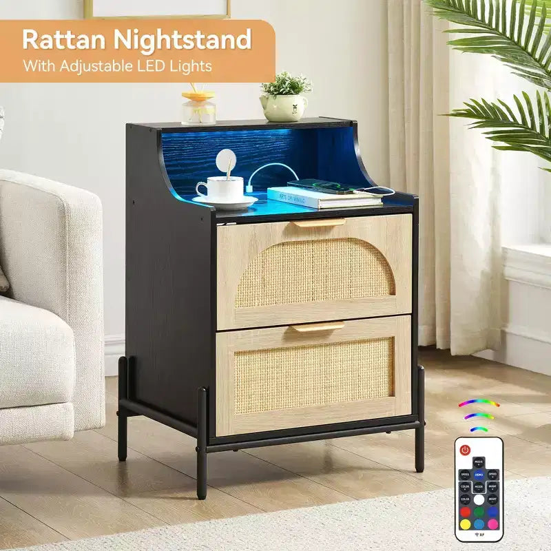 Lot de 2 tables de chevet noires en rotin avec station de charge USB C, lumières LED et 2 tiroirs, table d'appoint moderne pour chambre, salon et dortoir
